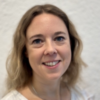 Dr. Ienje Gatz